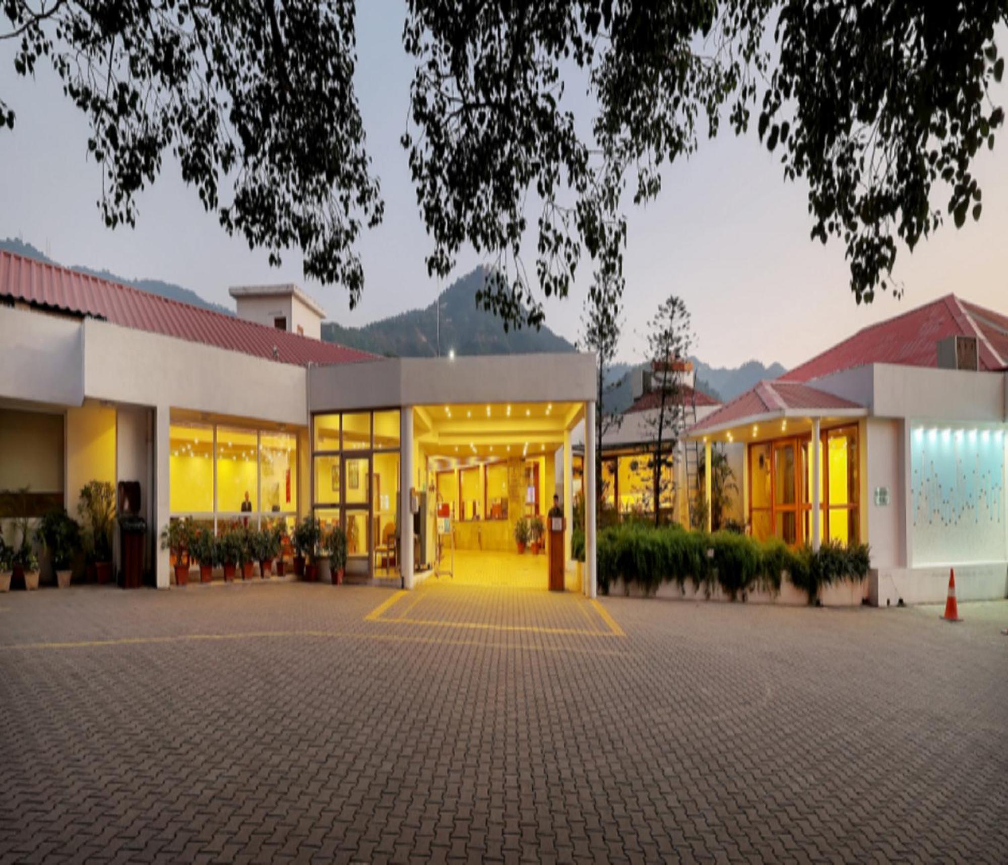 Timber Trail Base Resort - At The Foothills Of Adventure Parwanoo Exterior foto